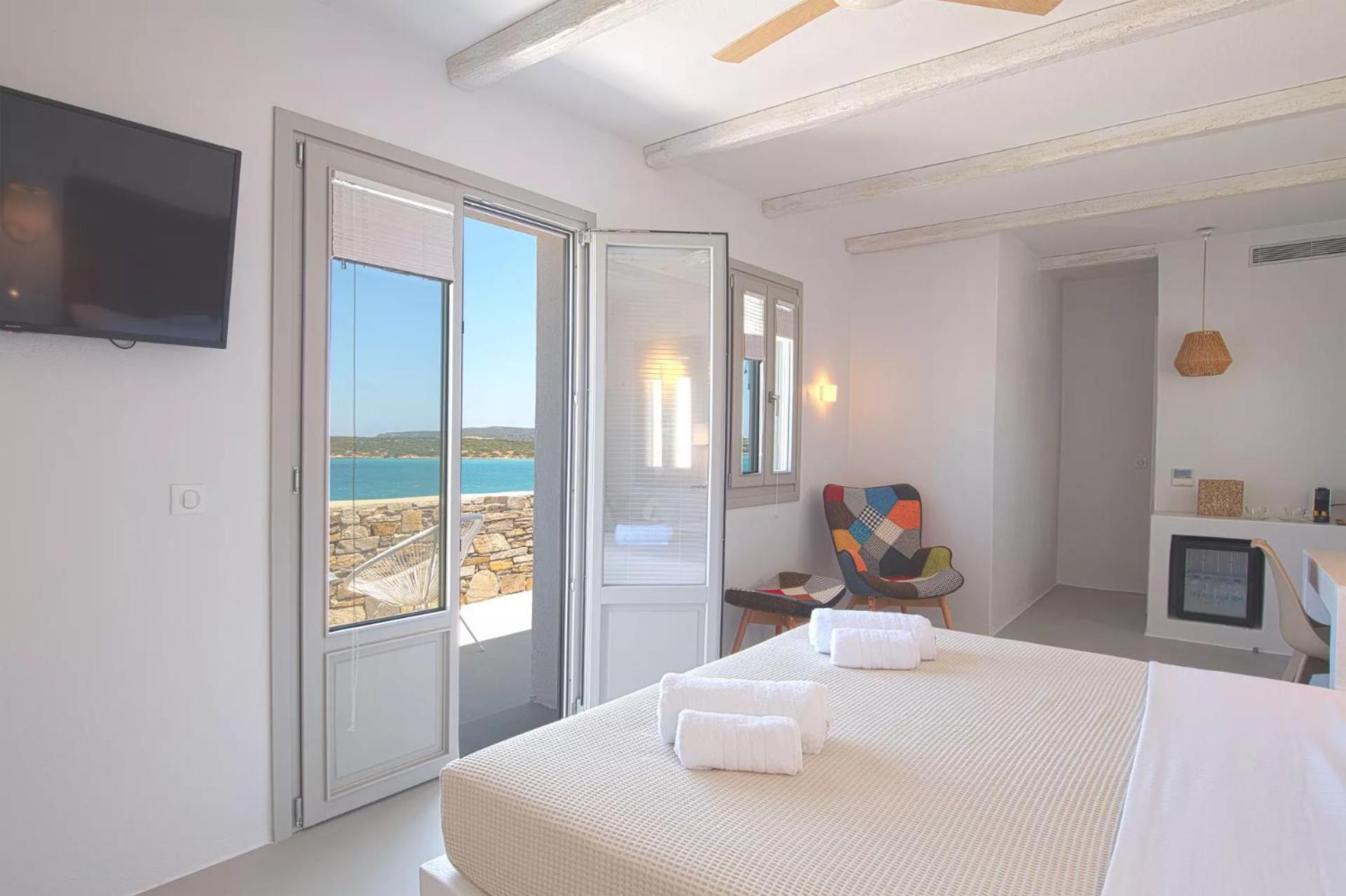 Paros Comfy Suites ナウサ エクステリア 写真