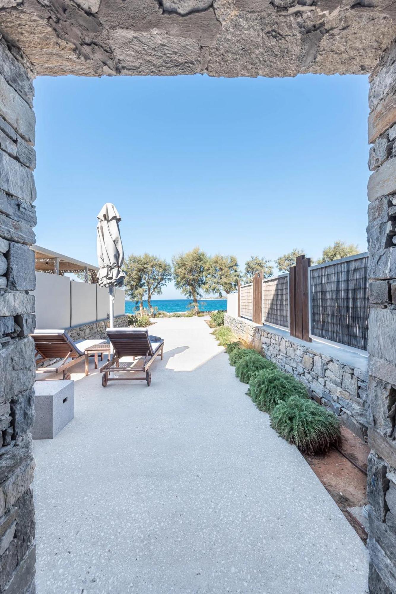 Paros Comfy Suites ナウサ エクステリア 写真