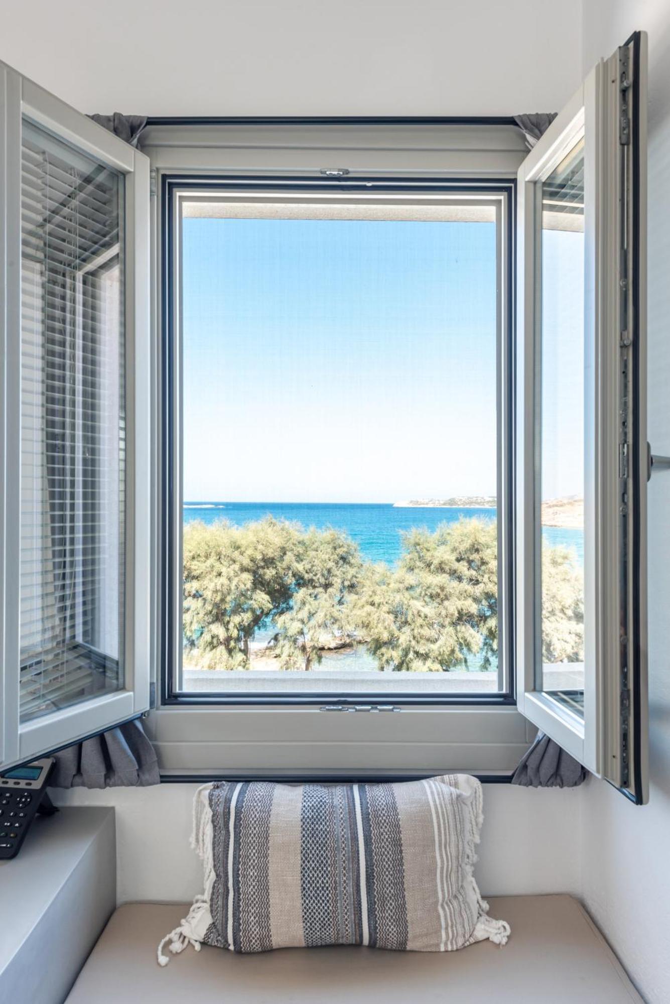 Paros Comfy Suites ナウサ エクステリア 写真